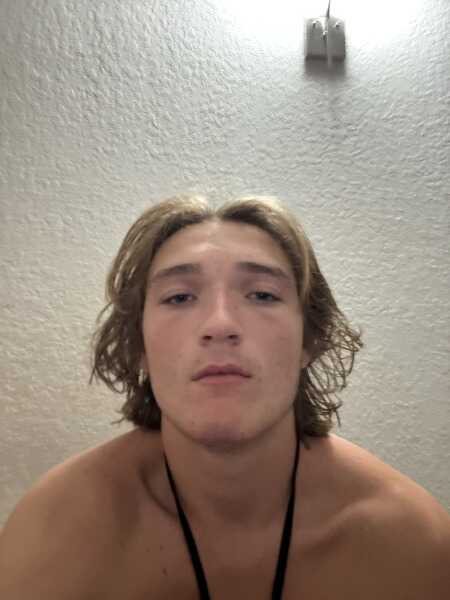 FriendlyCharmer74 profile photo