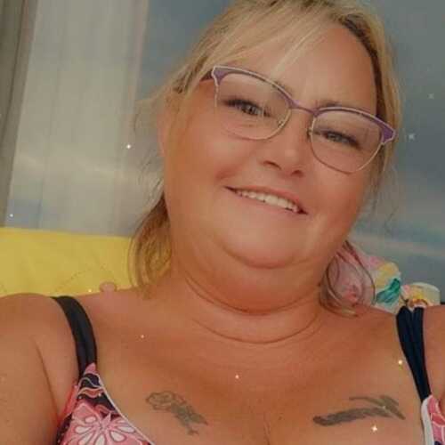 StunningSinger50c3e4