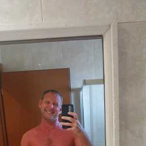 AttractivePhotog1b48