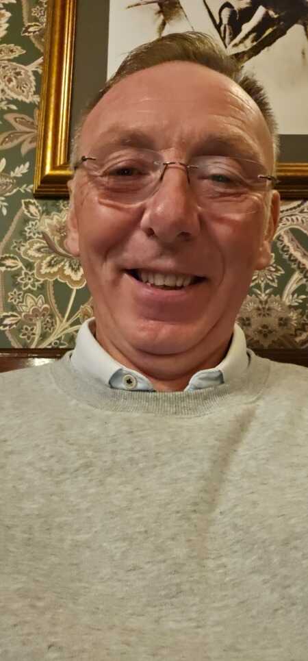 Curiouscouple profile photo