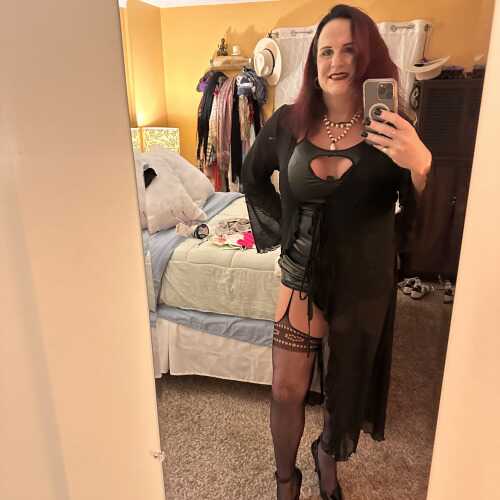 TransDomMistressDee