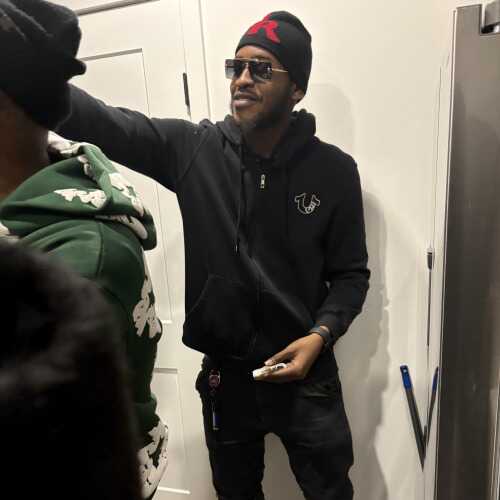 Weezy.Smokes