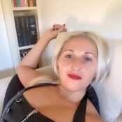 mistressLola1818