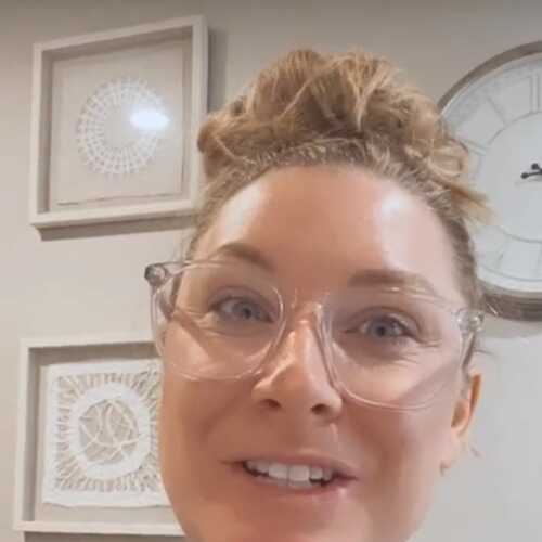 Angela02