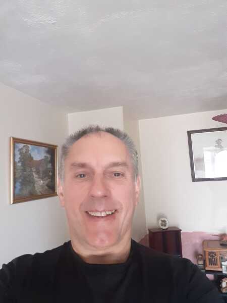 sub121 profile photo