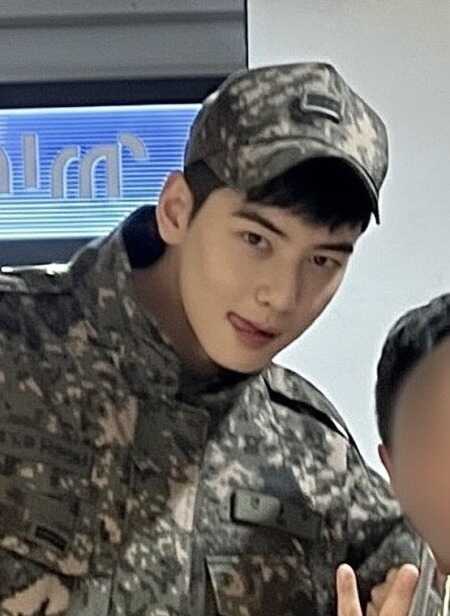 Cha Eun woo profile photo
