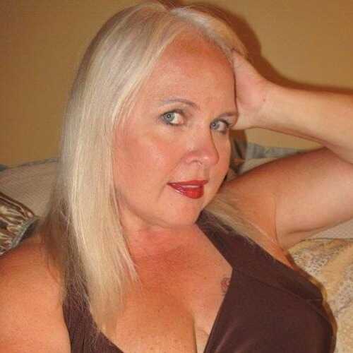 hotblondemilf