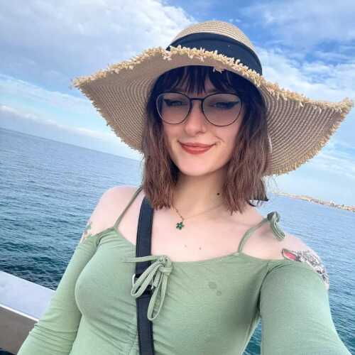Felicia_233