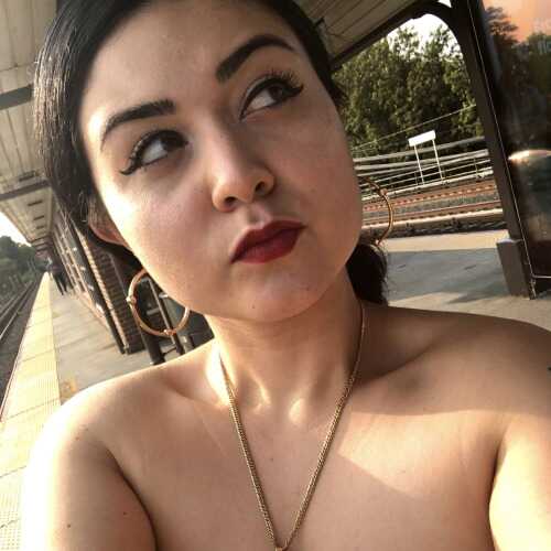 theg0ddesslina