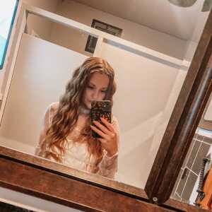 DaringStylist77c03a