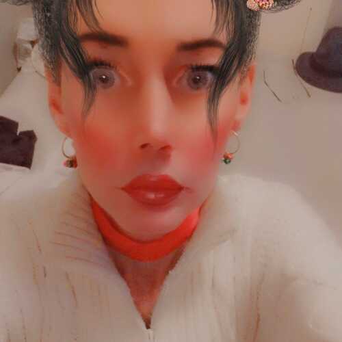 Lisa Luvly 