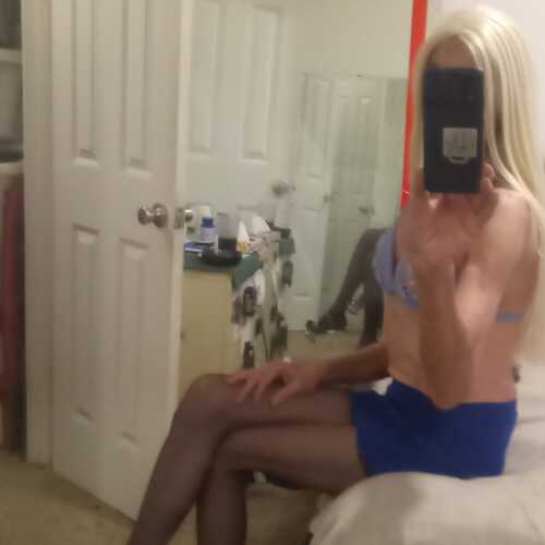 Sissyboibotom