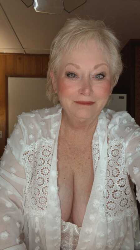 Elizabeth profile photo