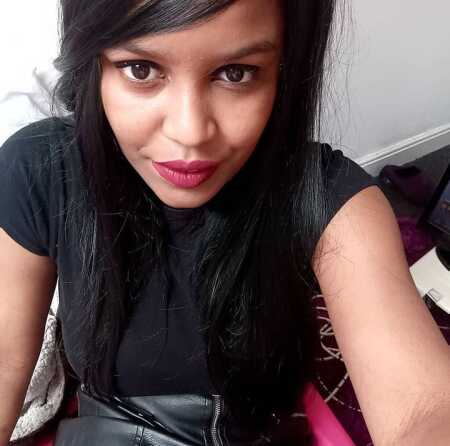 delightful profile photo