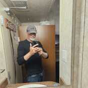 Manlookingforfunn