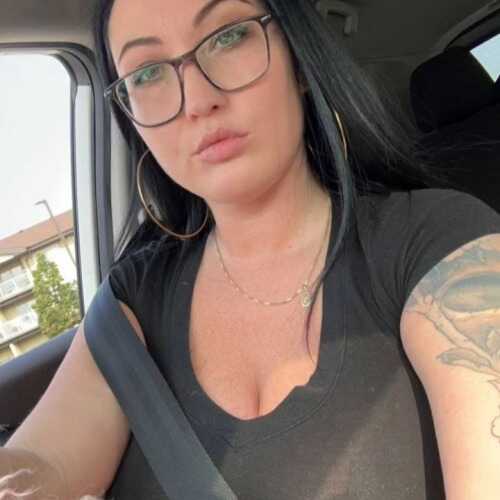 AngelaHolly