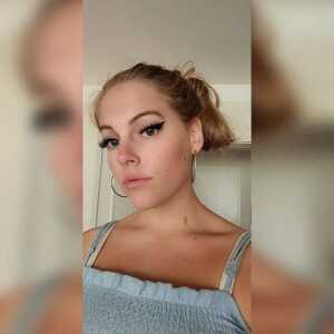 AttractiveFoodie9322de