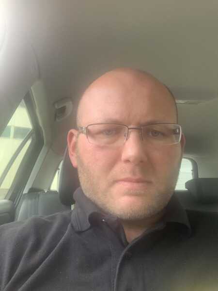 leemcderm032 profile photo