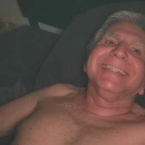 StrongMusician58f1b9
