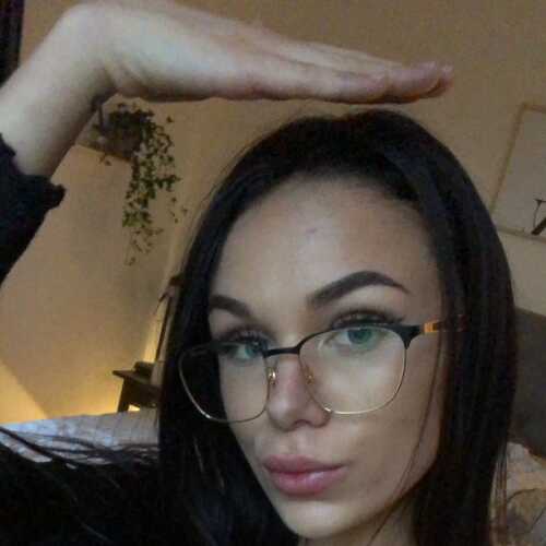AdrienneDom