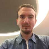 Christopher95bq