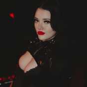 Mistress veo