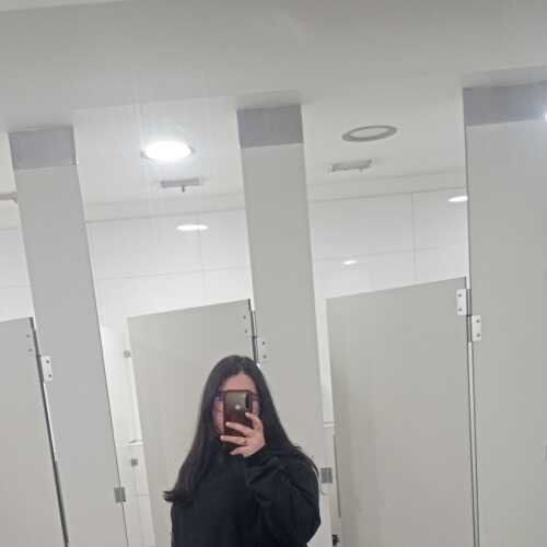 Naomiq