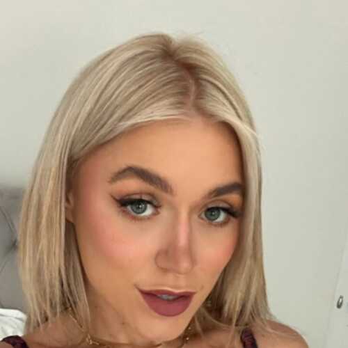 Nicole21