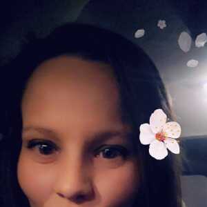 bratty090