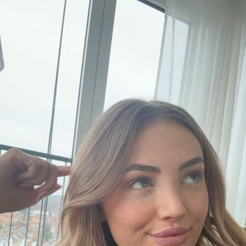 GoddessLeoni