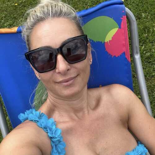 Debbie2243