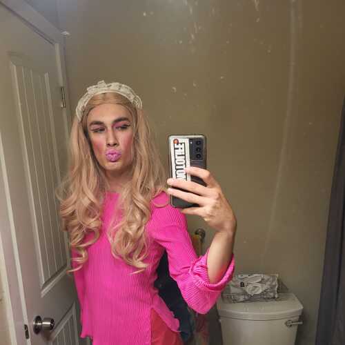 Sissyanika24