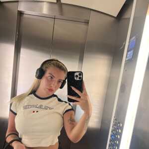 CoolSocialite5876b