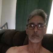 Tom2guns
