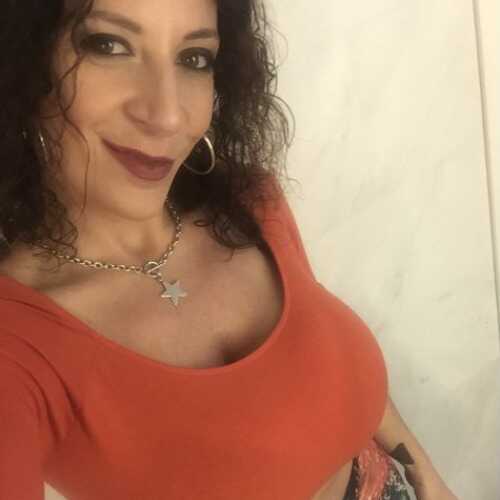 Sabrinaneedlove
