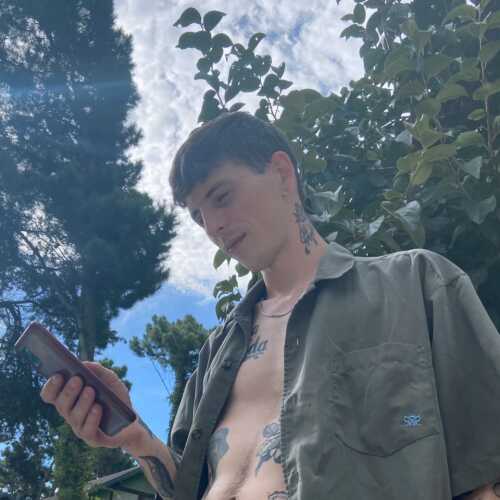 Brokeboyeeb