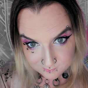 AlluringQueen7934bb