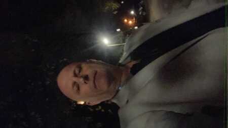 Johnnie75 profile photo