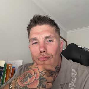 StrongExplorerieecge