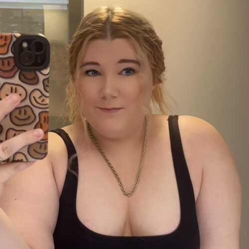 PlusSizeDarkRomanceGirlie