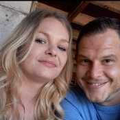 Welcoming couple 40