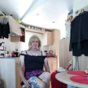alice796