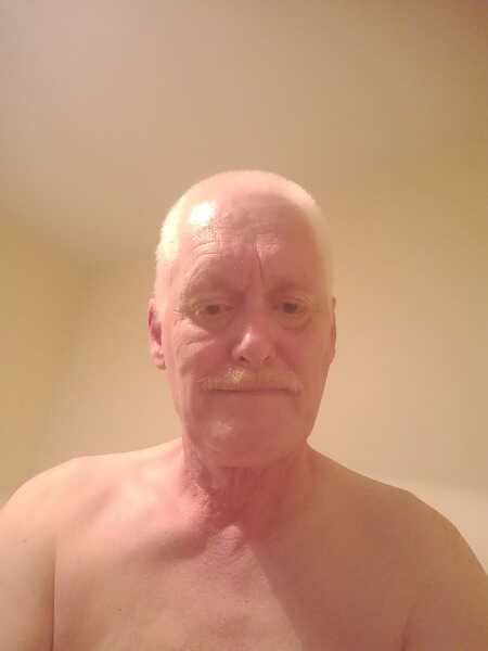 whitestu843 profile photo