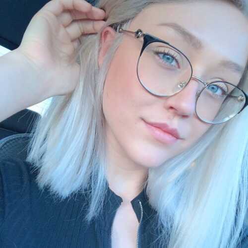melaniekan275