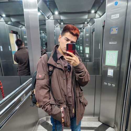 Alexader23Hos