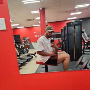 AttractiveAthletefdjfcc