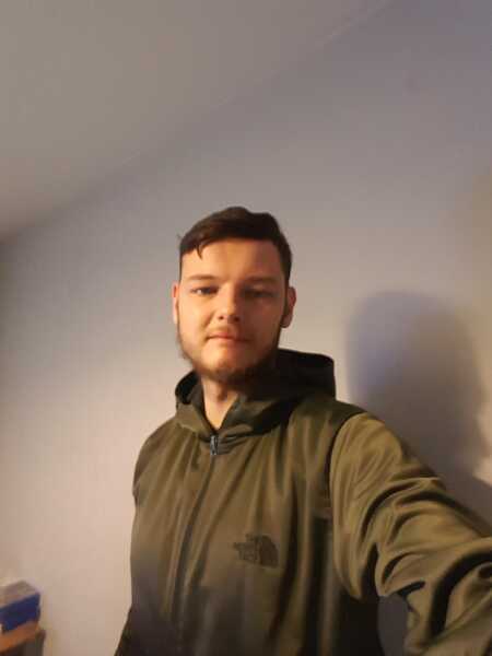 bottomleytho53 profile photo