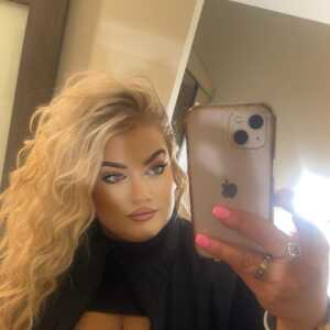 GlamorousHiker27b2e5