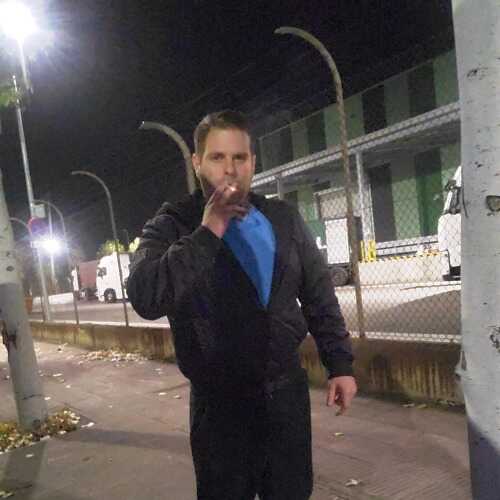 Kissggg