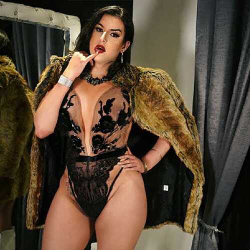 Anna horny